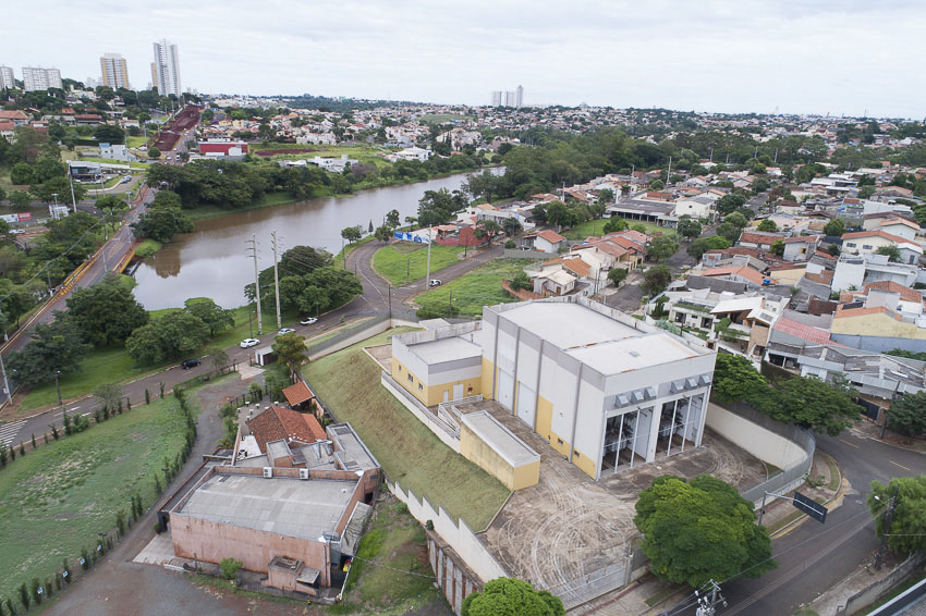 nvestimentos realizados pela Copel no fortalecimento e automação do sistema elétrico em Londrina estão gerando bons resultados para o fornecimento de energia no município. Nos últimos ano, a frequência de desligamentos diminuiu em 16%, e a duração equivalente das faltas caiu 15%.  -  Foto: Divulgação Copel
