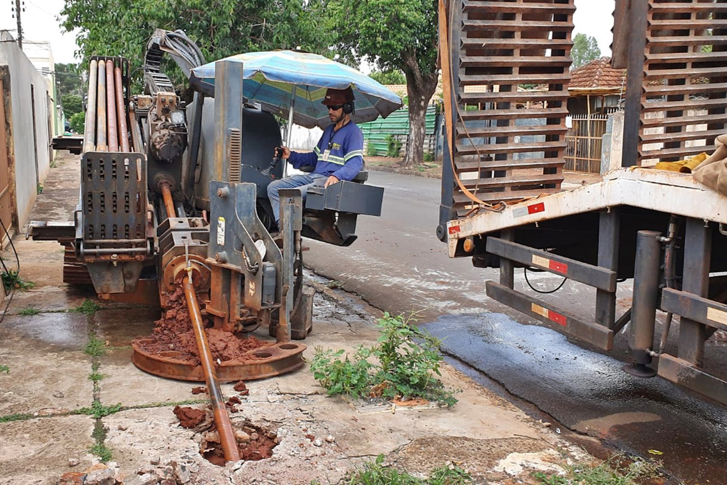Metodologia não destrutiva reduz cortes em calçadas e ruas  -  Foto: Sanepar