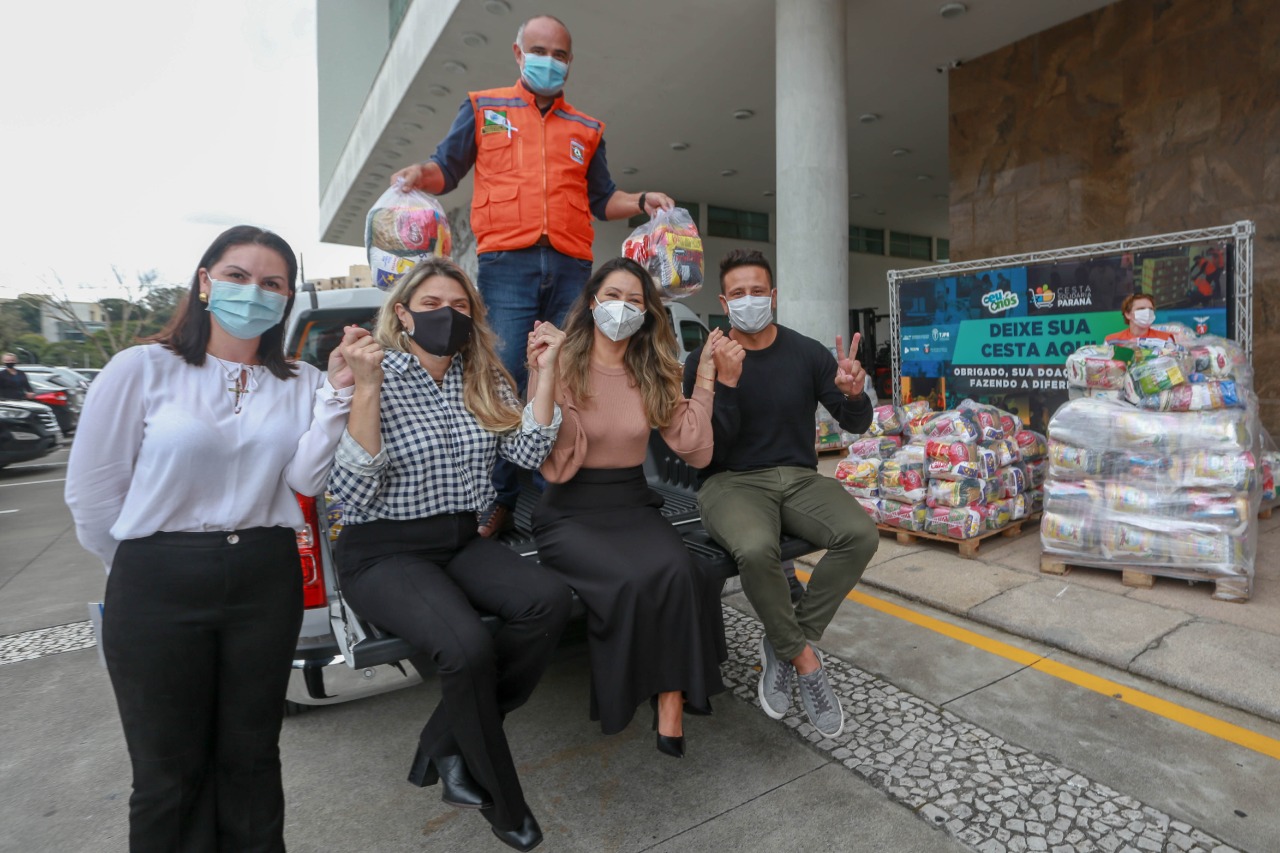 A edição 2021 da campanha Cesta Solidária Paraná, encerrada na terça-feira (06), conseguiu arrecadar mais de 200 toneladas de alimentos. . Foto: Valdelino Pontes