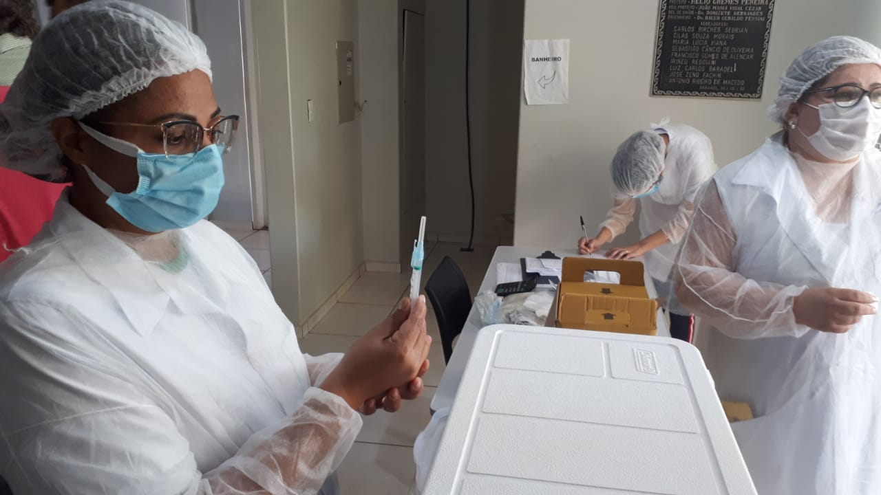 Vacinação contra a Covid-19 em Sarandi.