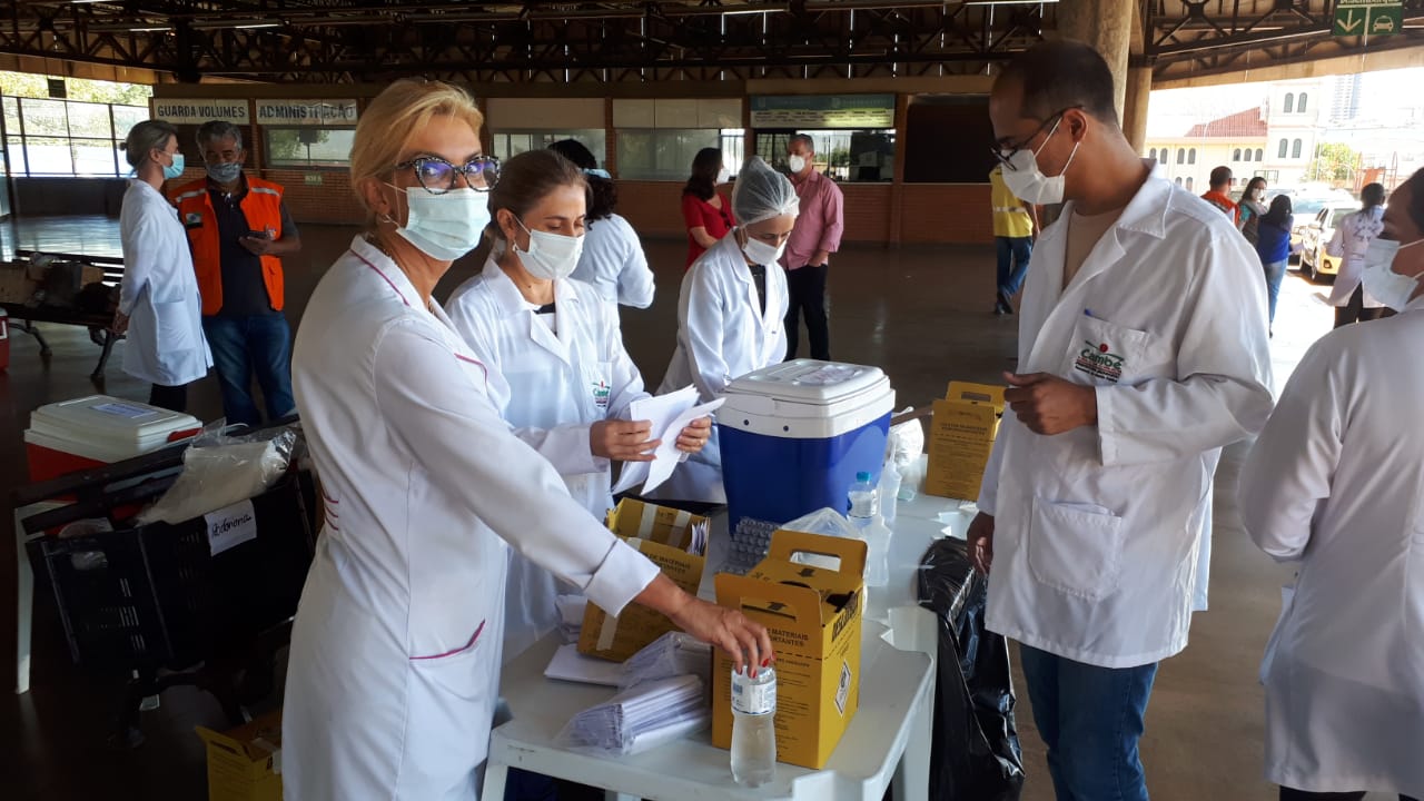 Vacinação contra a Covid-19 em Cambé. Foto:SESA