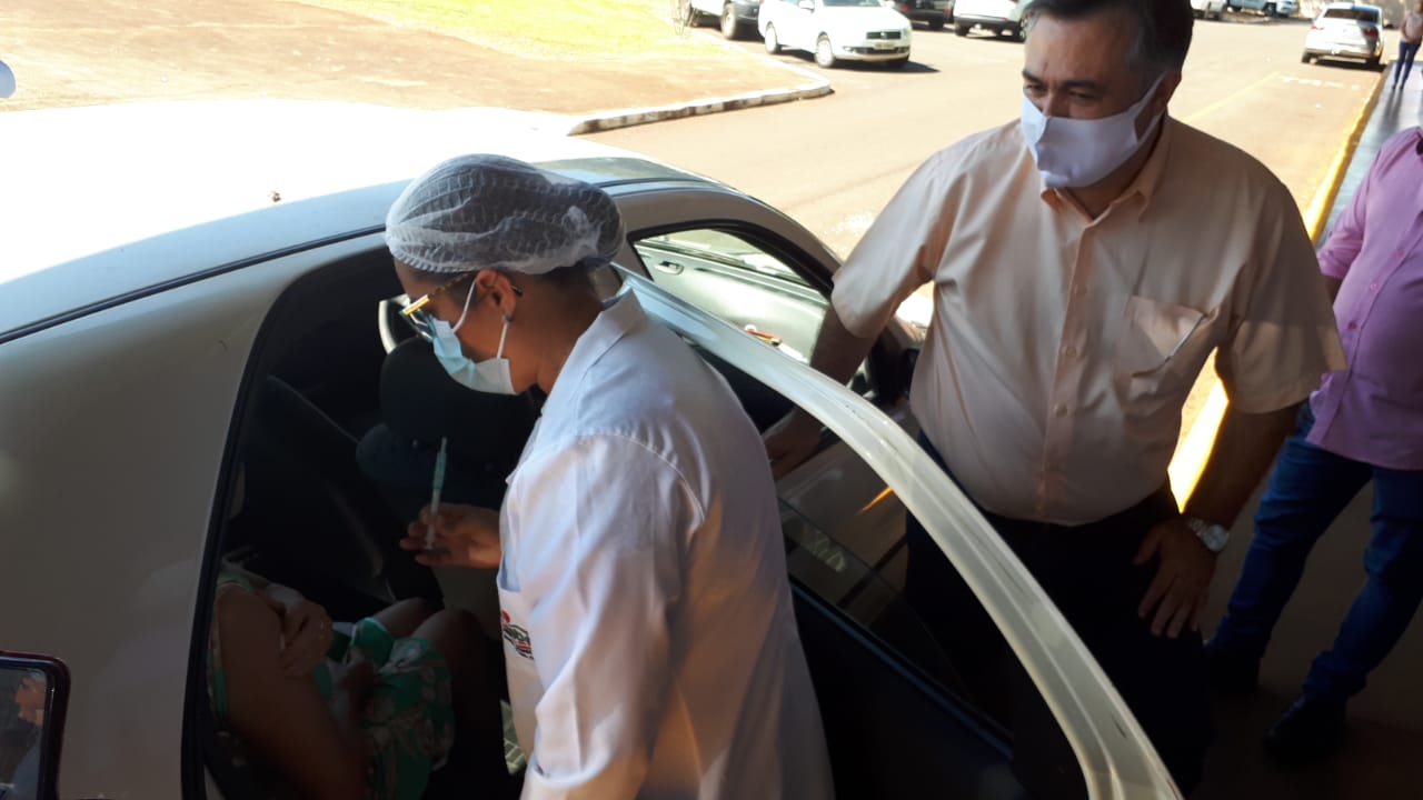 Vacinação contra a Covid-19 em Cambé. Foto:SESA