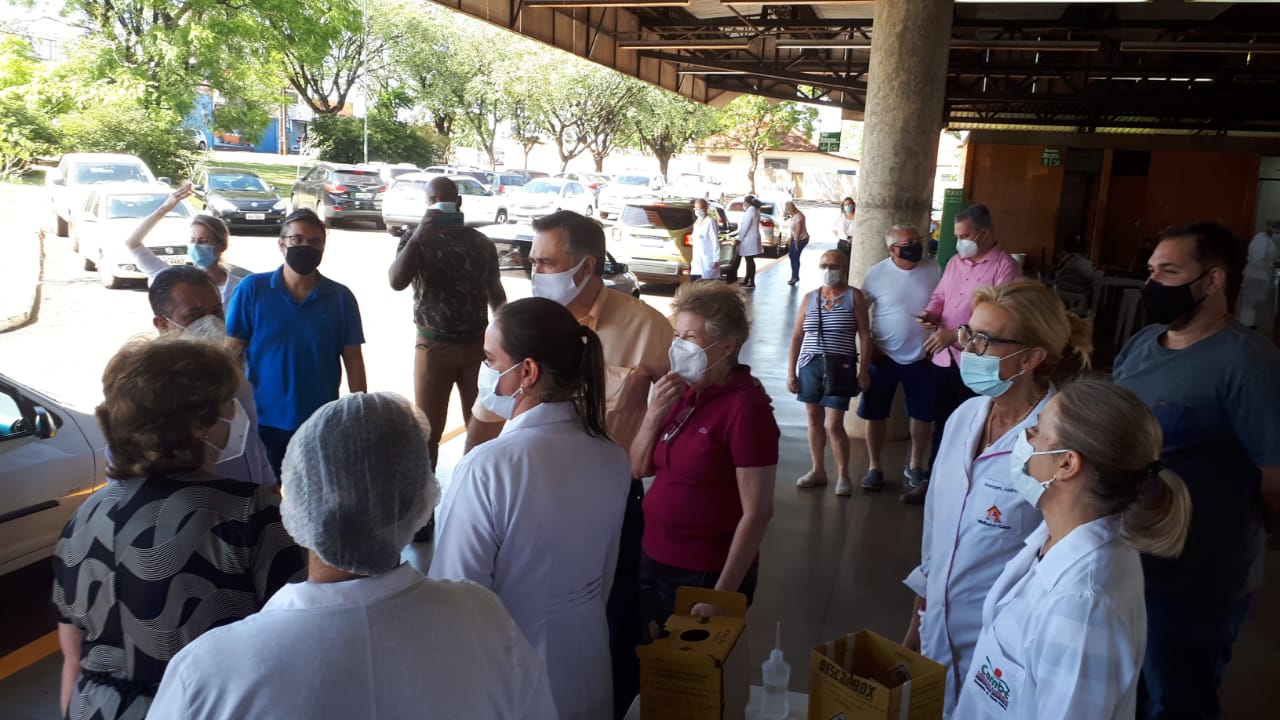 Vacinação contra a Covid-19 em Cambé. Foto:SESA