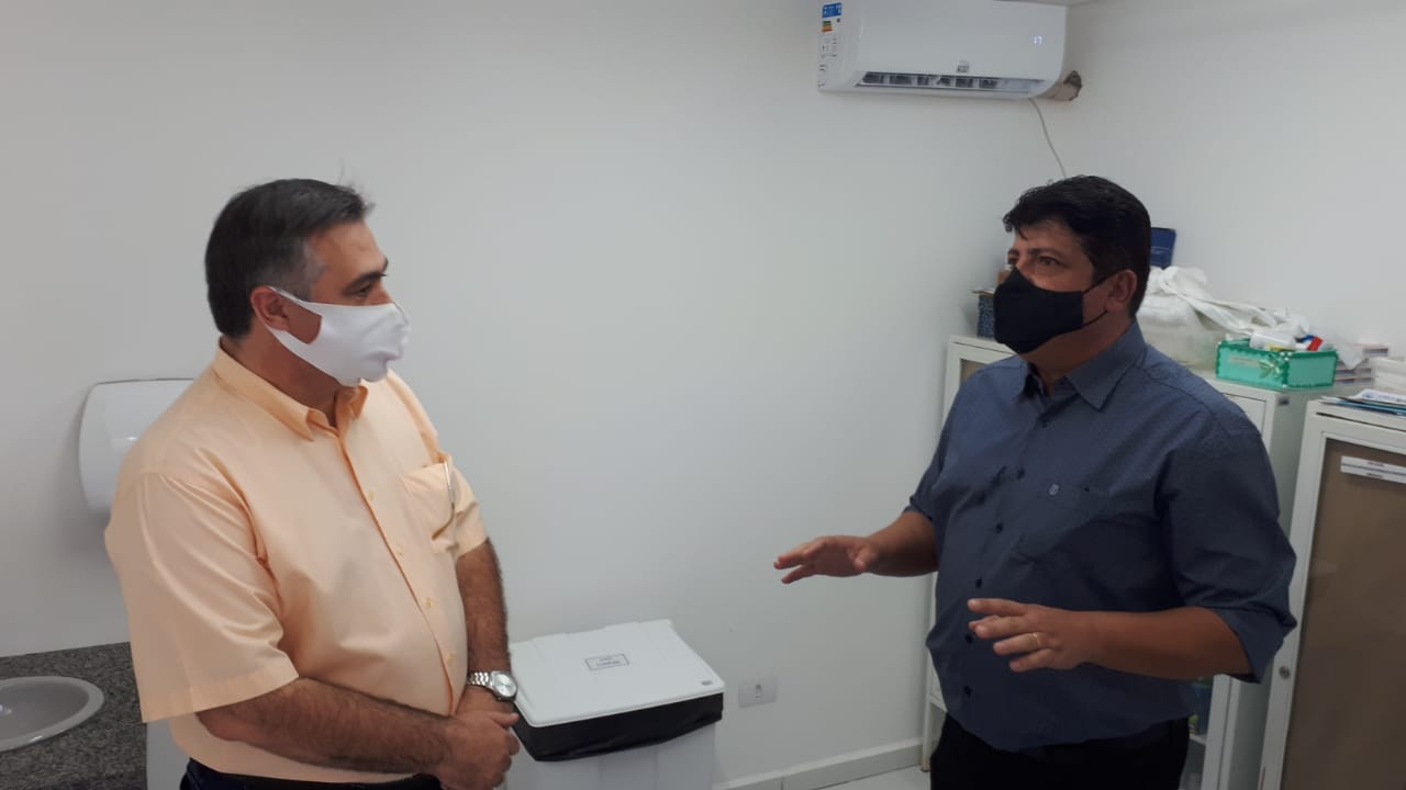 Vacinação contra a Covid-19 em Sertaneja. Foto:SESA