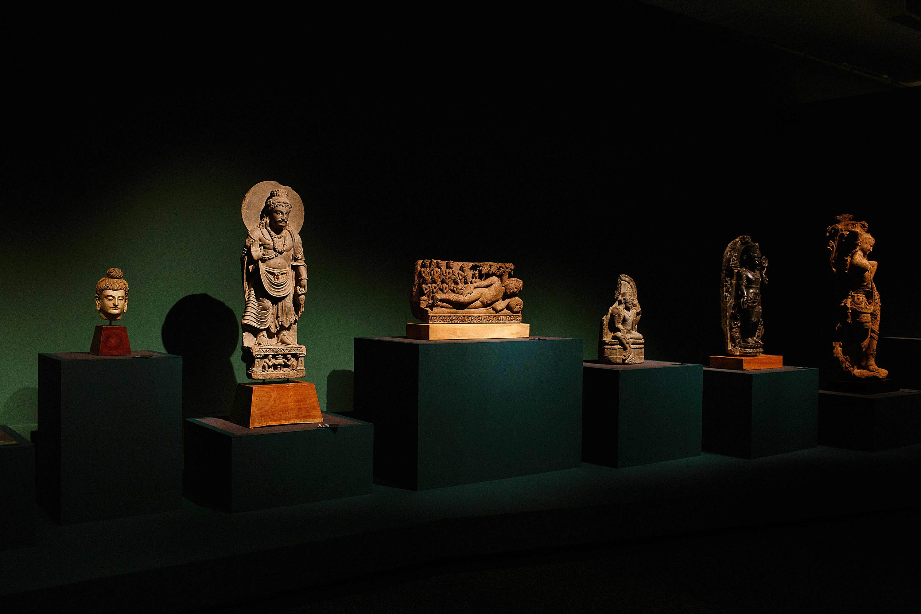 No dia 27/4 (terça), o Museu Oscar Niemeyer (MON) promoverá uma videoconferência com o colecionador, diplomata e professor Fausto Godoy, doador da coleção de arte asiática ao MON, que pode ser vista na exposição “Ásia: a Terra, os Homens, os Deuses”. A mostra está disponível para visita virtual gratuita pela plataforma gratuita Google Arts & Culture.  - Foto: Mariana Alves