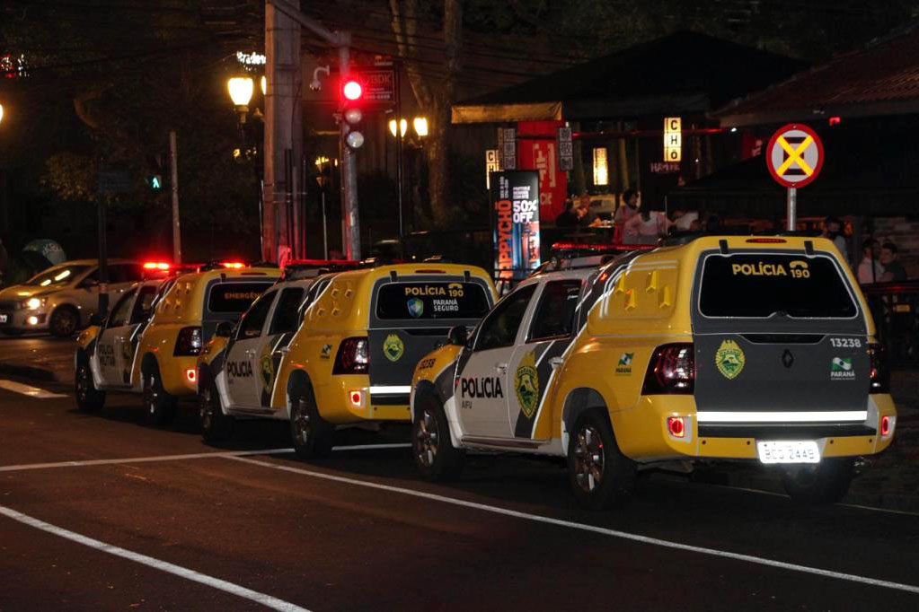 As operações da Ação Integrada de Fiscalização Urbana (AIFU) do último final de semana, voltadas ao cumprimento das medidas sanitárias de prevenção ao coronavírus, resultaram em 28 estabelecimentos comerciais fiscalizados e, destes, 15 fechados
