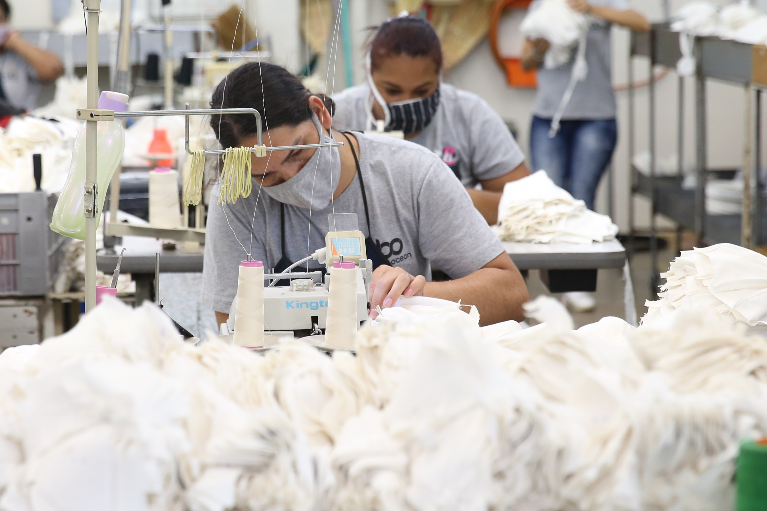 Estado terminou os primeiros três meses do ano com a geração de 78.484 postos de trabalho, respondendo por 9% dos empregos com carteira assinada criados no País durante o período. Em março, de acordo com o Caged, o saldo de admissões foi de 11.507.   - Foto: Geraldo Bubniak/AEN