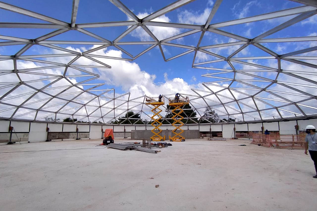 Obra de construção de novo reservatório em Curitiba, no Sítio Cercado, com capacidade para 10 milhões de litros  -  Foto: sanepar