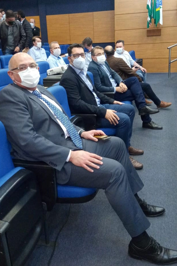 O projeto da Nova Ferroeste ganha, a cada dia, novos capítulos que ajudam essa história a avançar. Nesta semana, em Toledo, foi realizada uma reunião de trabalho com prefeitos e vereadores da região Oeste, além de lideranças sociais e empresariais  -  Foto: Arquivo GT Ferroeste