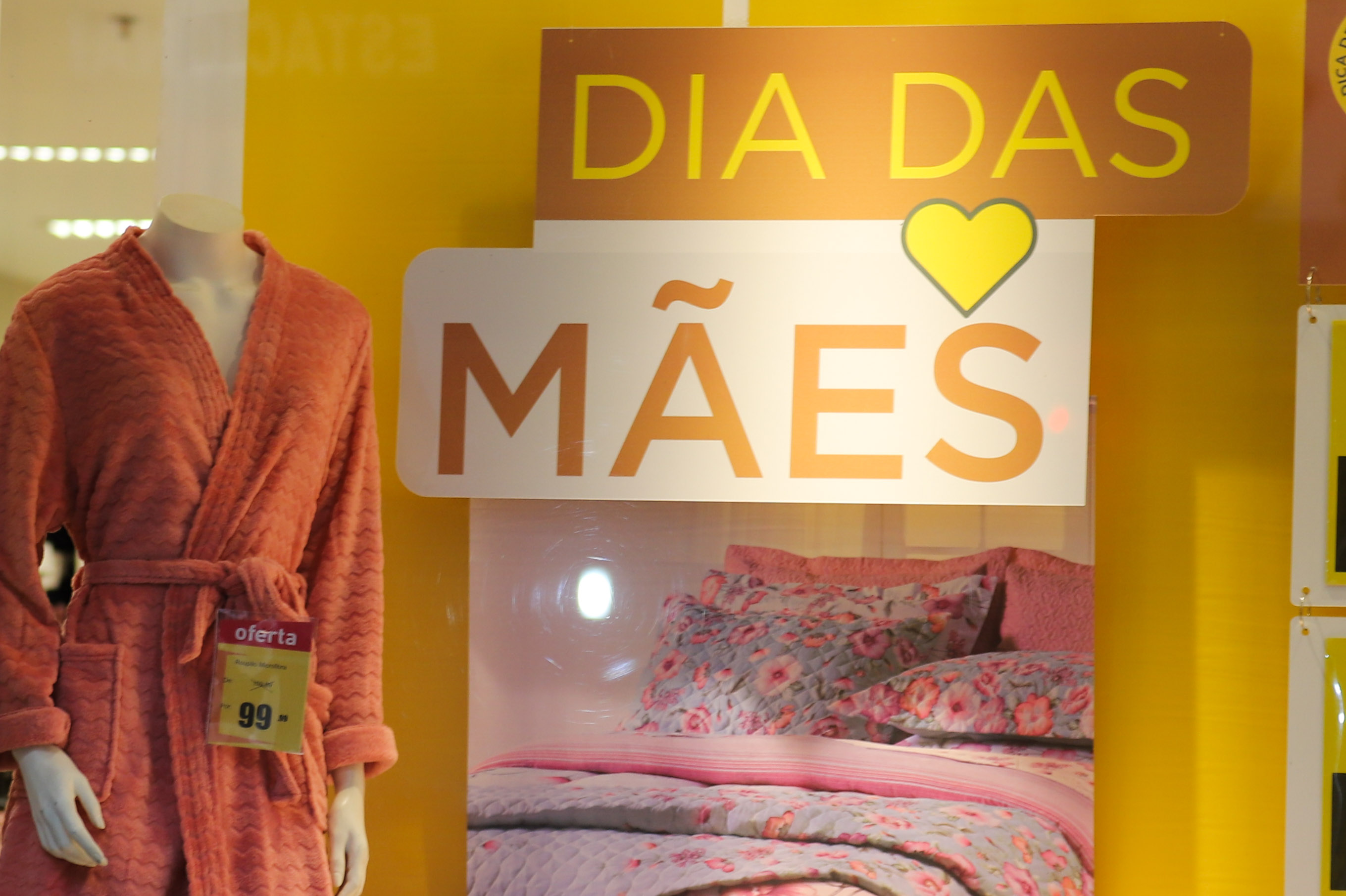 Menor Preço: aplicativo ajuda a economizar nas compras deste Dia das Mães. Foto: Geraldo Bubniak/AEN