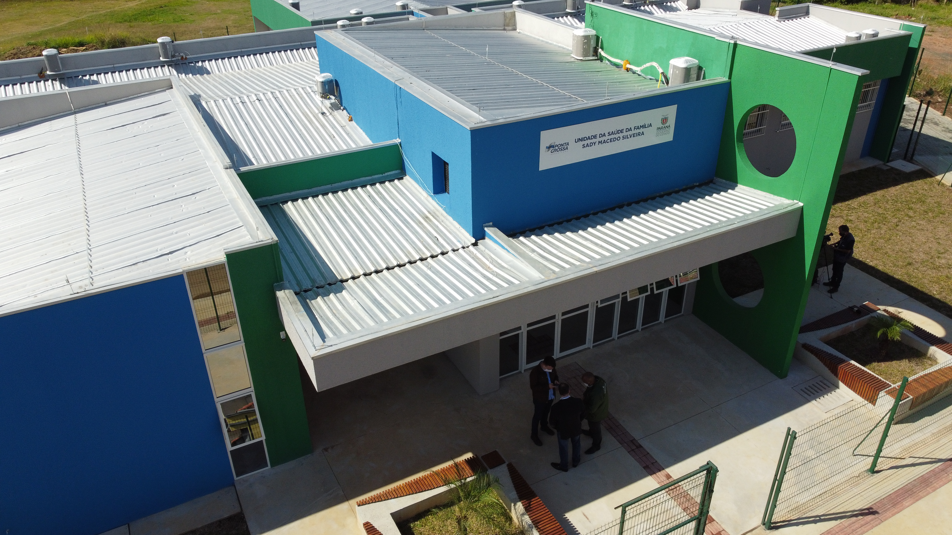 O Governo do Estado inaugurou uma nova Unidade Básica de Saúde (UBS) no município de Ponta Grossa nesta terça-feira (11). A obra possui um investimento de R$ 750 mil de repasse estadual. O secretário de Estado da Saúde, Beto Preto, esteve presente na inauguração e falou sobre a importância desta obra para a população.  -  Ponta Grossa, 11/05/2021  -  Foto: Ari Dias/AEN