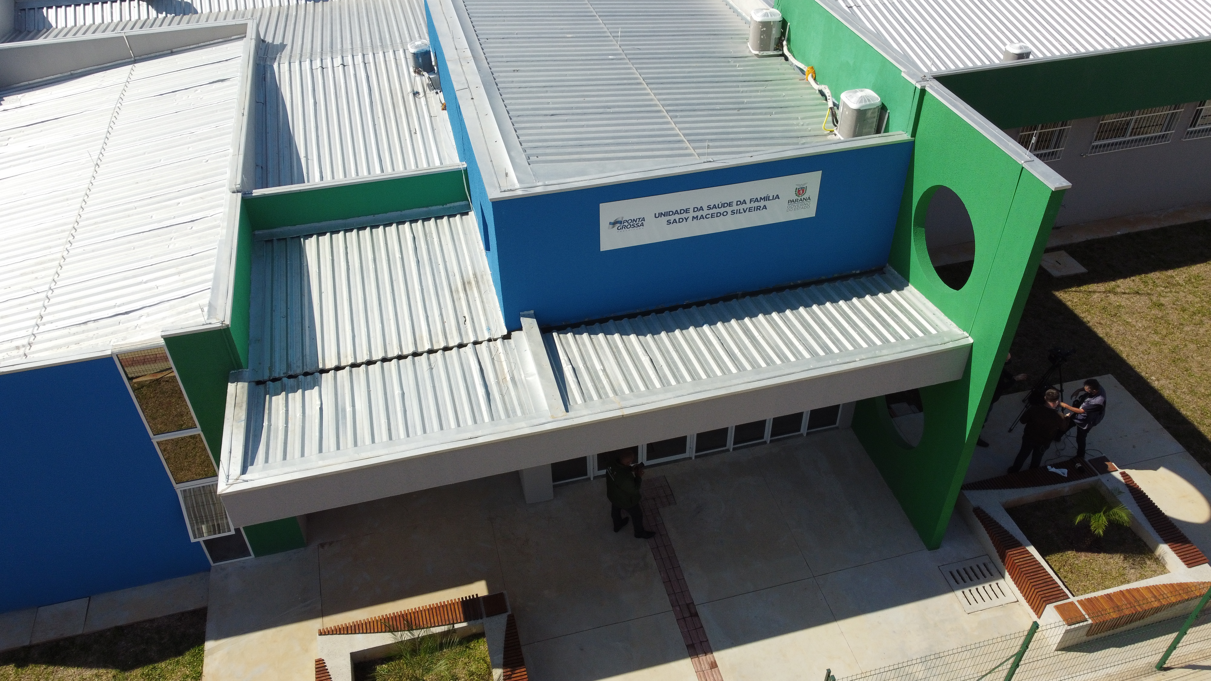 O Governo do Estado inaugurou uma nova Unidade Básica de Saúde (UBS) no município de Ponta Grossa nesta terça-feira (11). A obra possui um investimento de R$ 750 mil de repasse estadual. O secretário de Estado da Saúde, Beto Preto, esteve presente na inauguração e falou sobre a importância desta obra para a população.  -  Ponta Grossa, 11/05/2021  -  Foto: Ari Dias/AEN