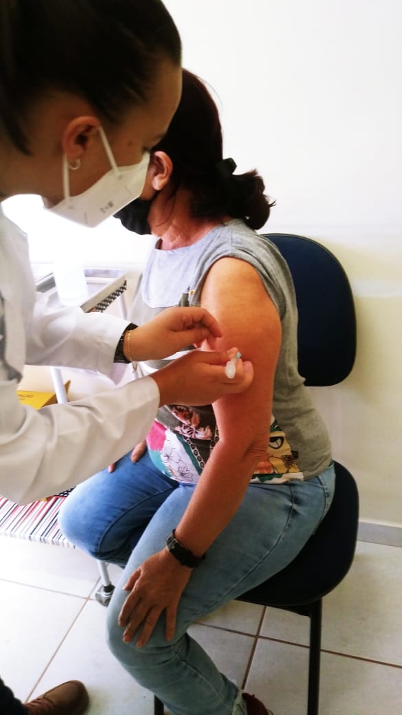 Vacinação de professores.Campo Mourão. Foto:SEED
