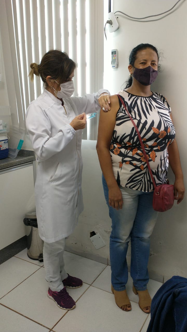 Vacinação de professores.Campo Mourão. Foto:SEED