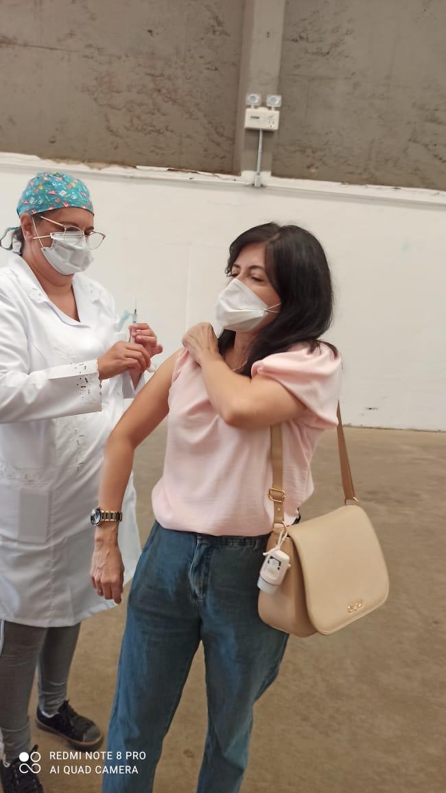 Vacinação de professores. Apucarana. Foto:SEED