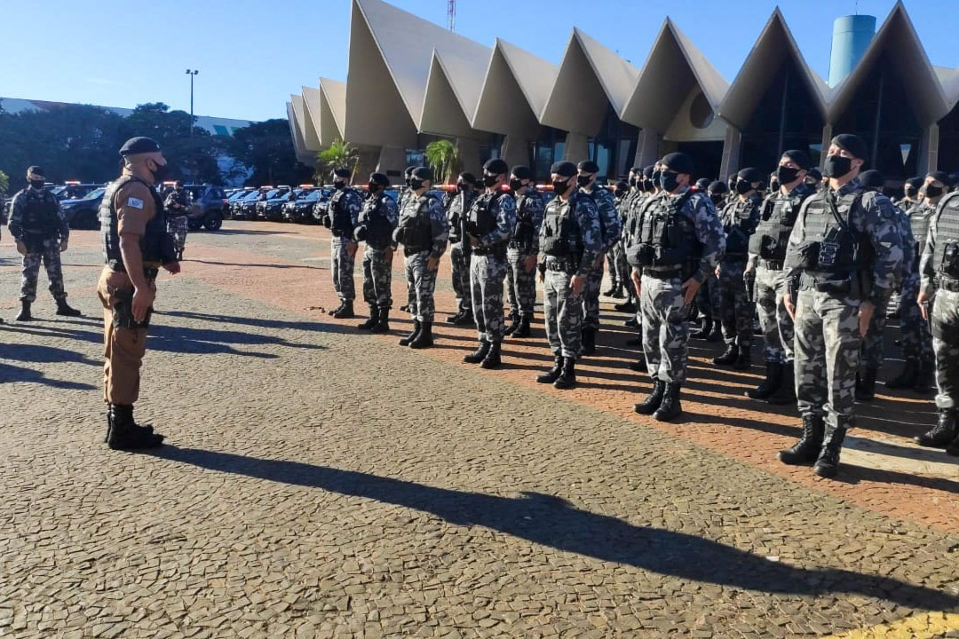 As equipes policiais do Batalhão de Operações Especiais (BOPE), treinadas para dar suporte às unidades de área da PM nas ocorrências de maior periculosidade estão na região de Cascavel nesta semana. A Operação Pronta Resposta IV foi lançada nesta terça-feira (18/05), no Centro da cidade, com a participação do Subcomandante-Geral da PM, coronel Rui Noé Barroso Torres.  -  Cascavel, 18/05/2021  -  Foto: PMPR