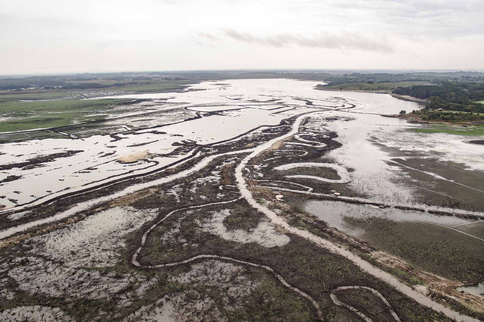 s chuvas de maio, um pouco acima da média, foram suficientes para a manutenção dos níveis dos reservatórios durante o mês