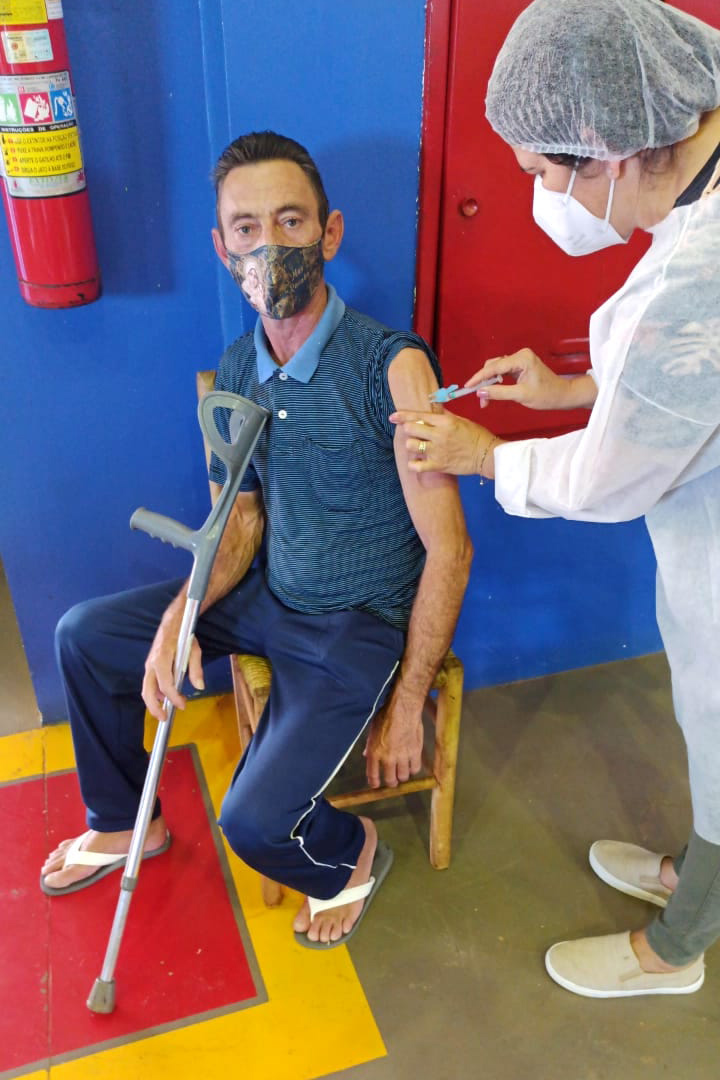 REGIONAL DE SAÚDE DE  CASCAVEL -  O feriado prolongado de Corpus Christi está sendo de vacinação em municípios de muitas Regionais de Saúde do Paraná, dando sequência à imunização contra a Covid-19 nos grupos prioritários