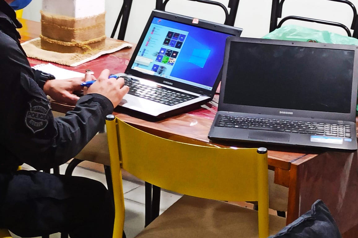 A Polícia Civil do Paraná (PCPR) prendeu três pessoas em flagrante durante a Operação ?Luz na Infância 8?, nesta quarta-feira (9), no Paraná. A força-tarefa coordenada pelo Ministério da Justiça e Segurança Pública teve a participação de policiais civis cumprindo 176 mandados de busca e apreensão no Brasil e em mais cinco países: Argentina, Estados Unidos, Paraguai, Panamá e Equador.  -  Curitiba, 09/06/2021  -  Foto: Polícia Civil do Paraná