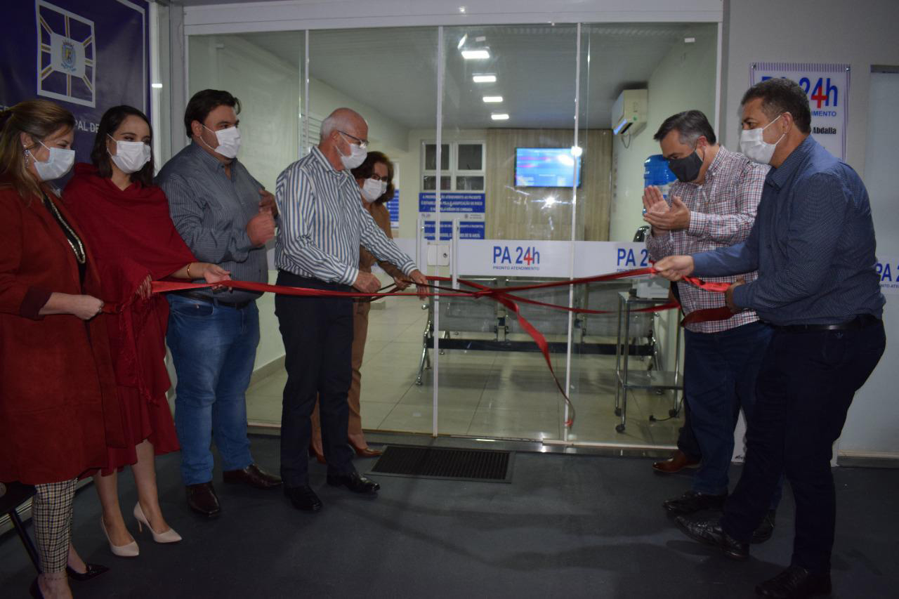 O Governo do Estado repassou dois ventiladores e dois monitores multiparamétricos para o Pronto Atendimento 24 horas de Rolândia, que foi aberto nesta sexta-feira (11). A unidade vai receber pacientes em situações de urgência e emergência e foi ampliada com recursos da prefeitura e da iniciativa privada. - Foto: Bruno Costa