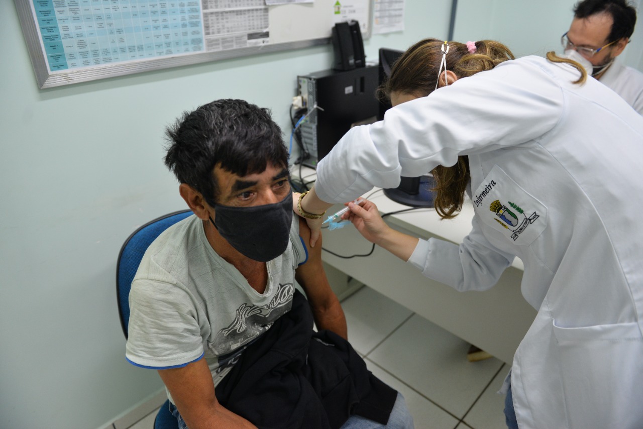 Paraná mantém crescimento na vacinação contra a Covid-19 e bate recorde no final de semana. Foto:SESA