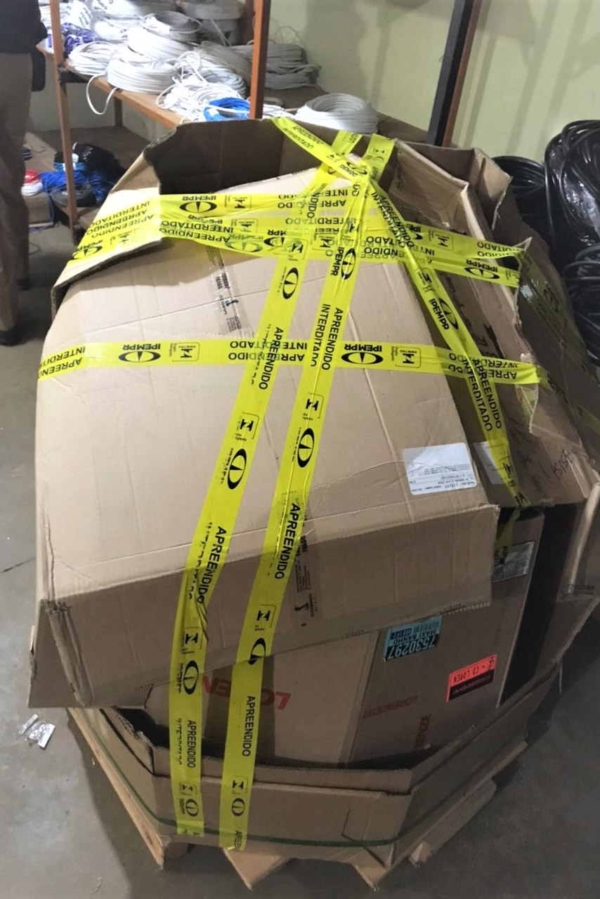 O Instituto de Pesos e Medidas vem intensificando a fiscalização de fios e cabos elétricos em todo Estado. A equipe da Regional de Cascavel, sob o comando do gerente Francisco Irandyakist Bessa, realizou verificações nos estabelecimentos que comercializam esse material, nos meses de maio e junho, nas cidades de Cafelândia, Cascavel e Boa Vista da Aparecida. -  Curitiba, 17/06/2021  -  Foto: IPEM