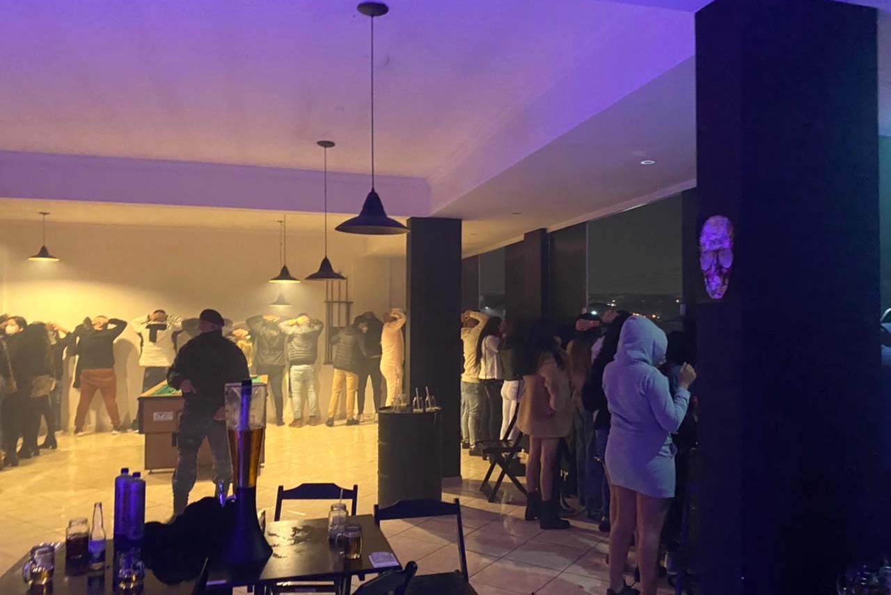 Mais de 800 pessoas são encontradas em festas clandestinas e pontos comerciais da Capital durante fiscalização da AIFU.Foto:SESP