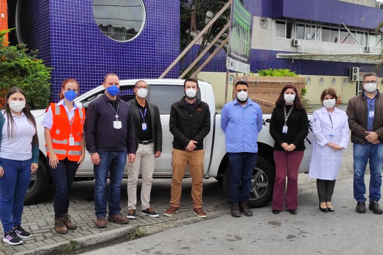 Os pacientes internados nos leitos de enfermaria exclusivos para covid-19 e pediatria do Hospital Regional do Litoral (HRL) ganham, a partir desta terça-feira (22), mais conforto e bem-estar em seu tempo de permanência no hospital. A Multinacional Louis Dreyfus Company (LDC) em parceria com a Thin Tecnologia, realizaram a doação de 14 aparelhos de TV 32 polegadas.  -  Paranaguá, 22/06/2021  -  Foto: SESA