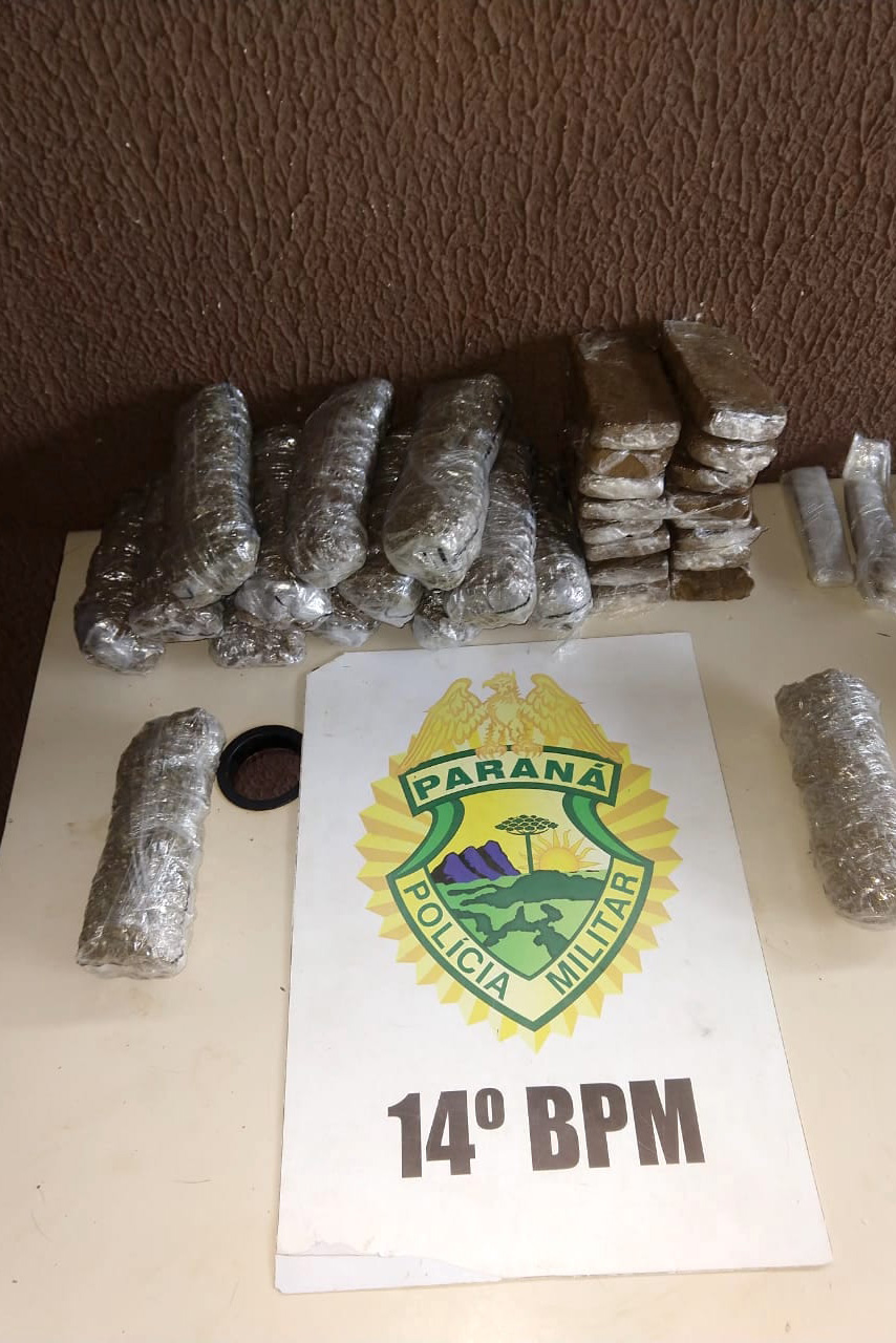 Na Semana Nacional Antidrogas, PM apreende mais de 2 toneladas de maconha no oeste do estado em apenas dois dias. Na fronteira com Paraguai, o 14º Batalhão da PM reforçou as operações e, em apenas dois dias, apreendeu mais de 2 toneladas de maconha. A mais recente apreensão aconteceu nesta madrugada (23/06). -  Curitiba, 23/06/2021  -  Foto: PMPR