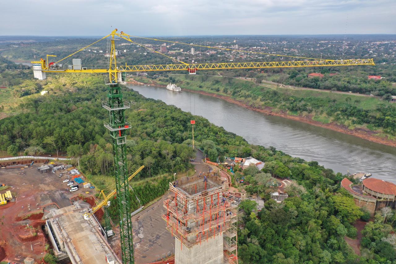 Visita técnica da comitiva formada por membros do Ministério da Infraestrutura, do Ministério da Economia e da Secretaria de Infraestrutura e Logística e da Nova Ferroeste em Foz do Iguaçu - Foz do Iguaçu, 24/06/2021 - Foto: Alessandro Vieira/AEN