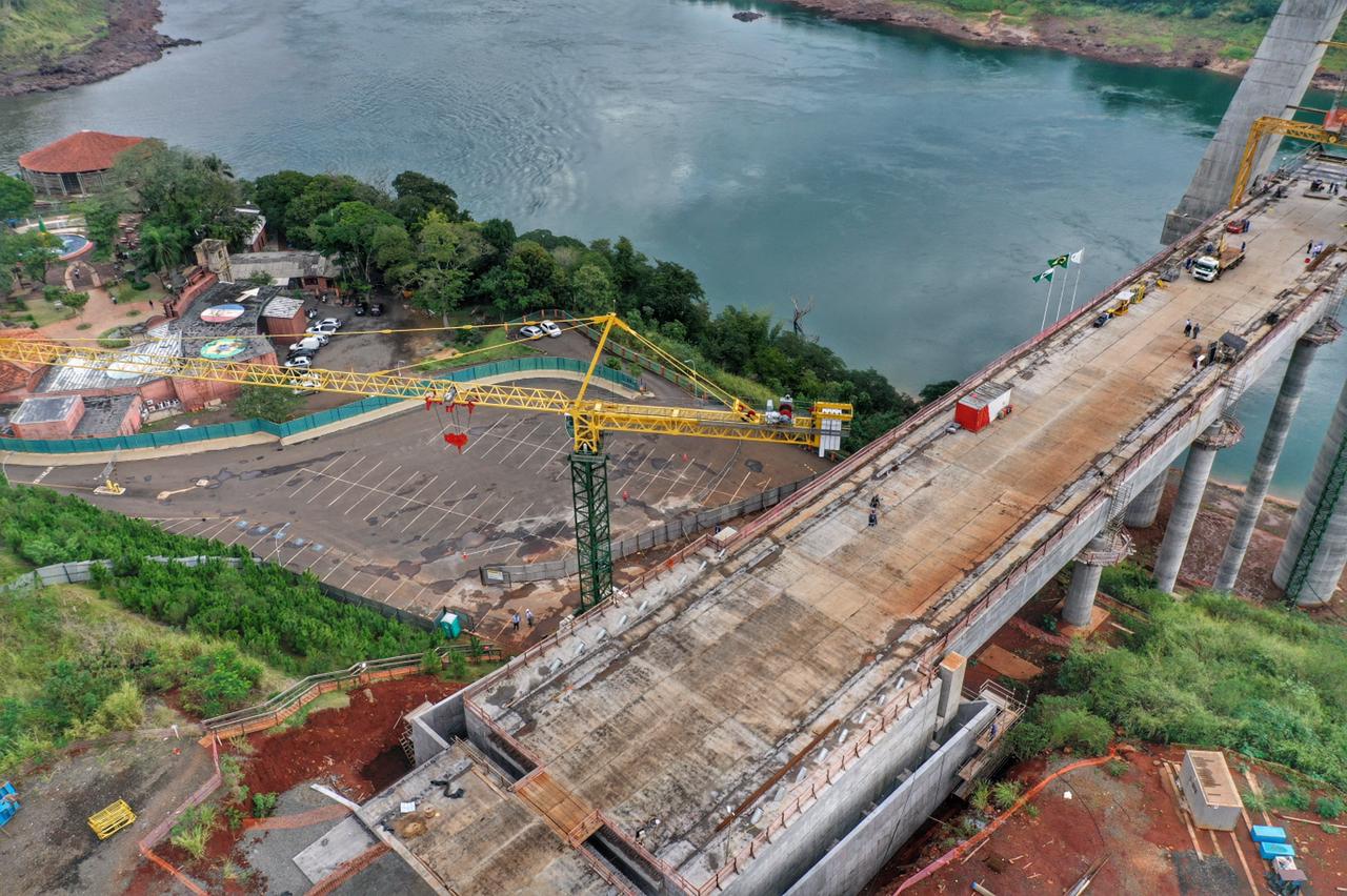 Visita técnica da comitiva formada por membros do Ministério da Infraestrutura, do Ministério da Economia e da Secretaria de Infraestrutura e Logística e da Nova Ferroeste em Foz do Iguaçu - Foz do Iguaçu, 24/06/2021 - Foto: Alessandro Vieira/AEN