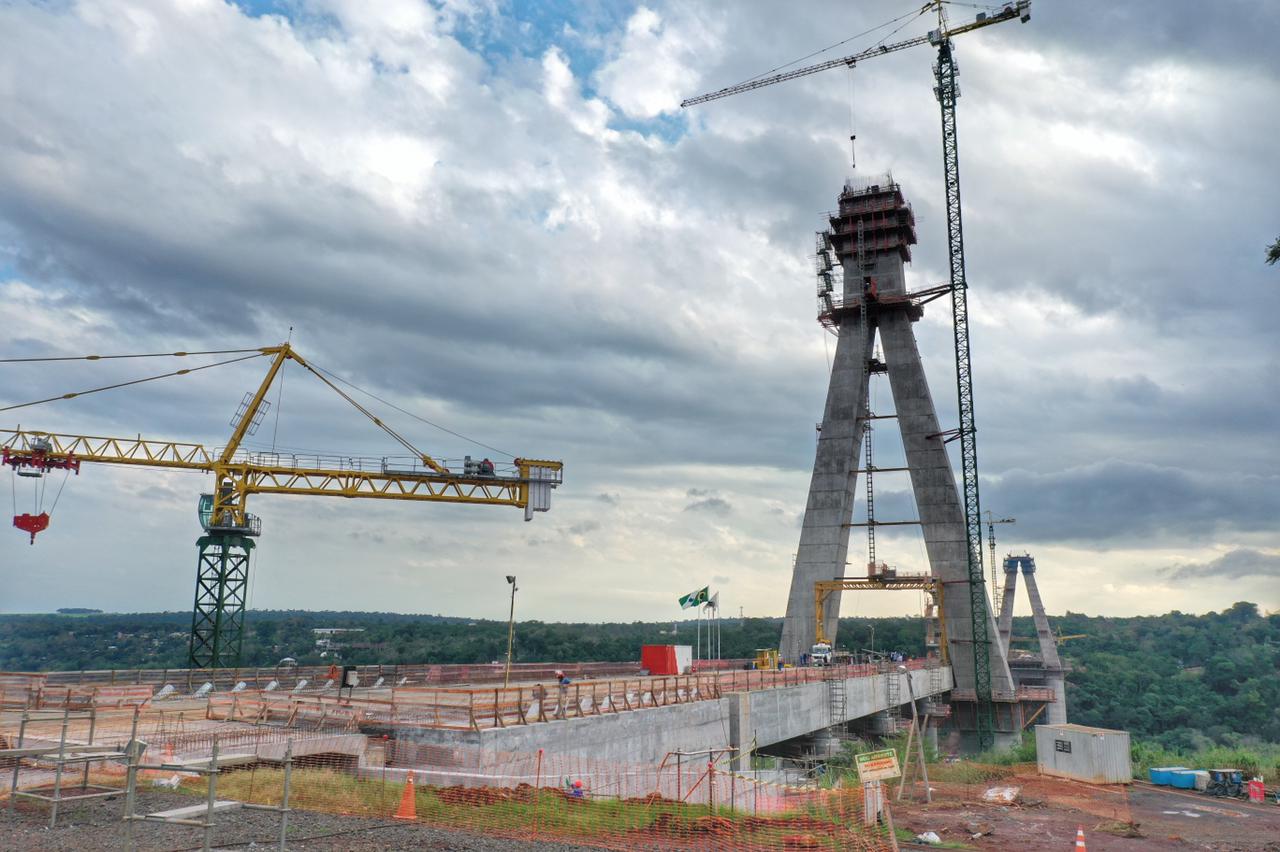 Visita técnica da comitiva formada por membros do Ministério da Infraestrutura, do Ministério da Economia e da Secretaria de Infraestrutura e Logística e da Nova Ferroeste em Foz do Iguaçu - Foz do Iguaçu, 24/06/2021 - Foto: Alessandro Vieira/AEN