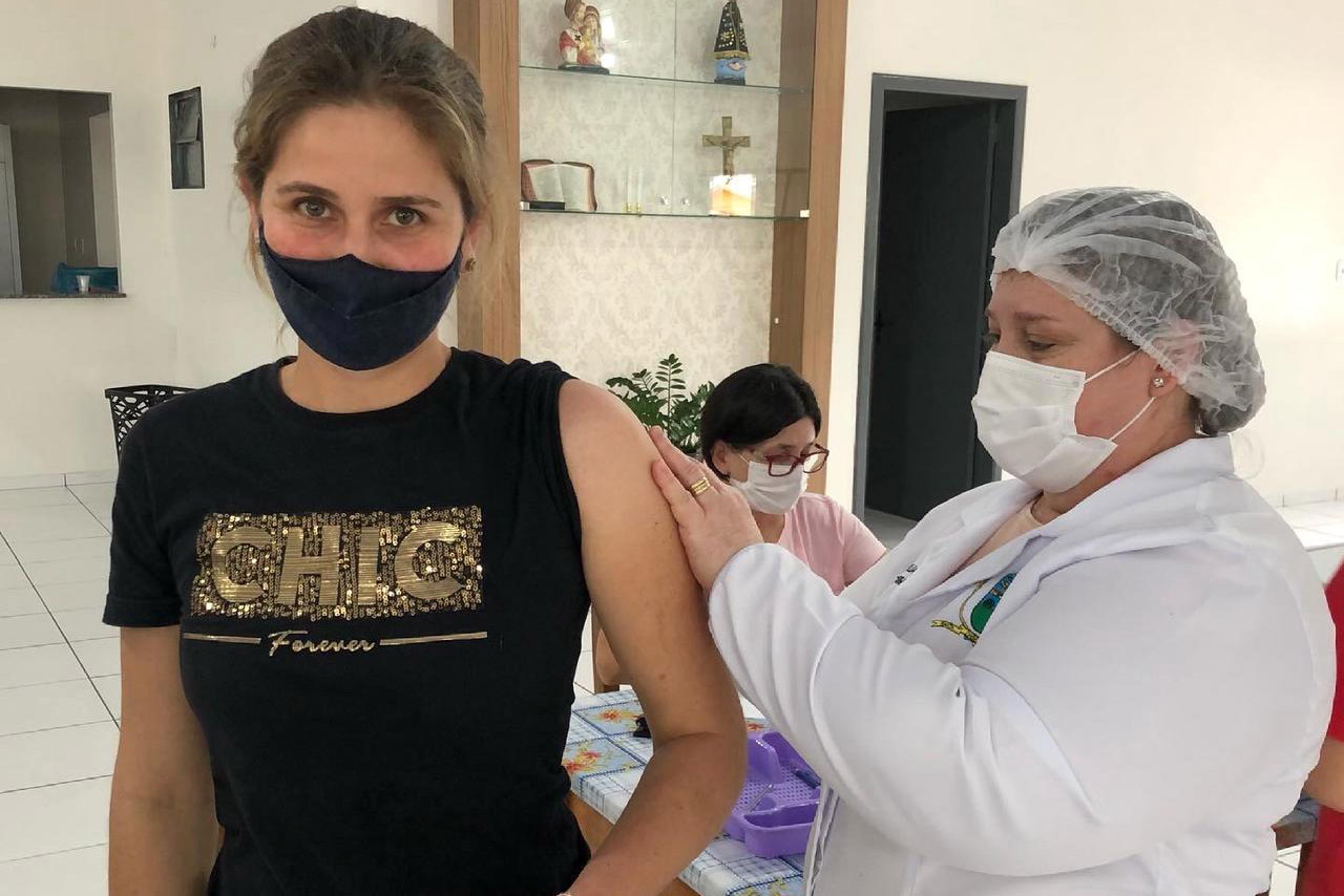 Campanha ?De domingo a domingo? registra mais de 952 mil doses aplicadas aos finais de semana no Paraná  -  Curitiba, 28/06/2021  -  Foto: SESA/Com Regionais de Saúde