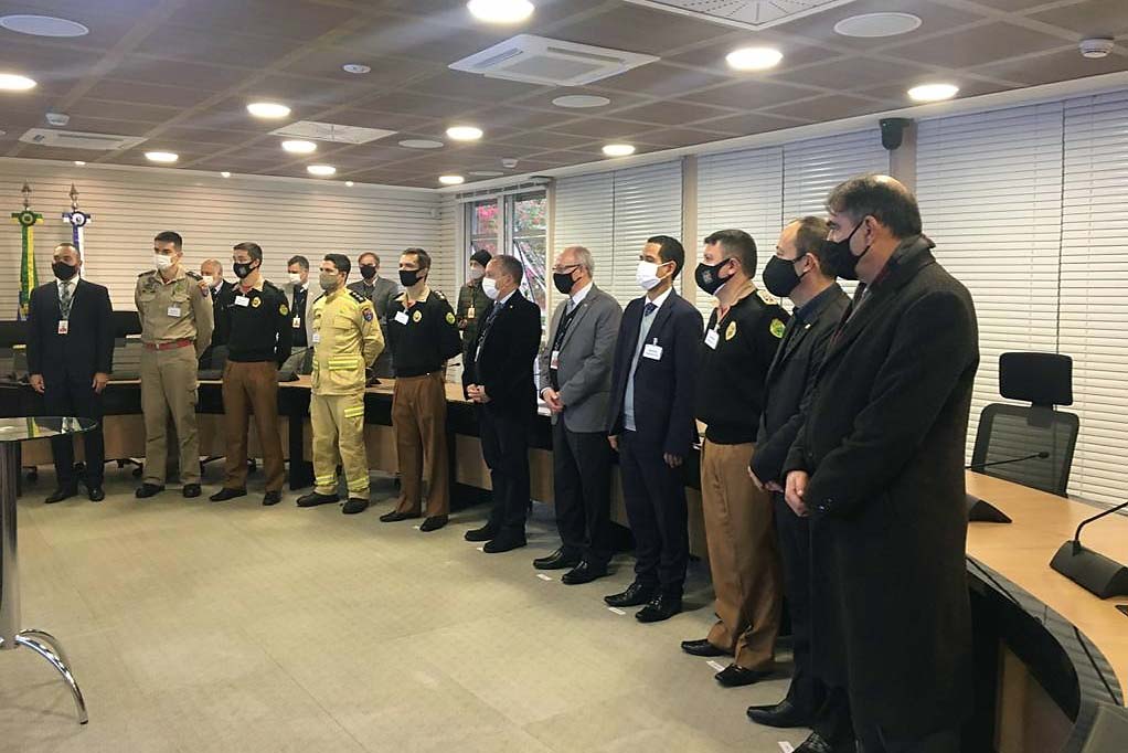 O secretário da Segurança Pública do Paraná, Romulo Marinho Soares, assinou nesta segunda-feira (28/06), em Foz do Iguaçu, convênio com a Itaipu Binacional no valor de R$ 5 milhões.
Foto: SESP