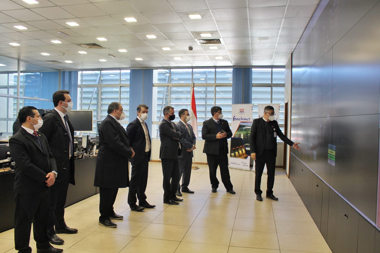 Copel e empresa de energia do Paraguai podem restabelecer conexão de energia na fronteira Foto: ANDE