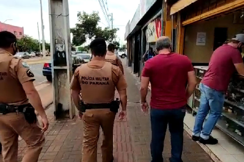 A conceituada avenida Saul Elkind, na zona norte de Londrina, é o principal eixo comercial da cidade mais distante da região central, e além de ser exemplo de estrutura para atender as necessidades dos moradores também se tornou o berço de uma modalidade de policiamento para melhorar a segurança pública do local