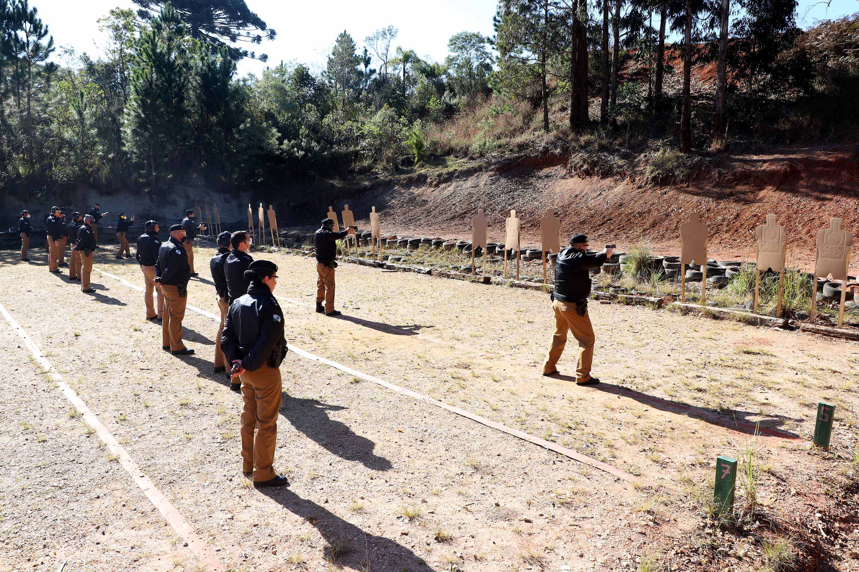 Academia Policial Militar ministra curso de aperfeiçoamento para 60 oficiais da PMPR. 
Foto: Ari Dias/AEN