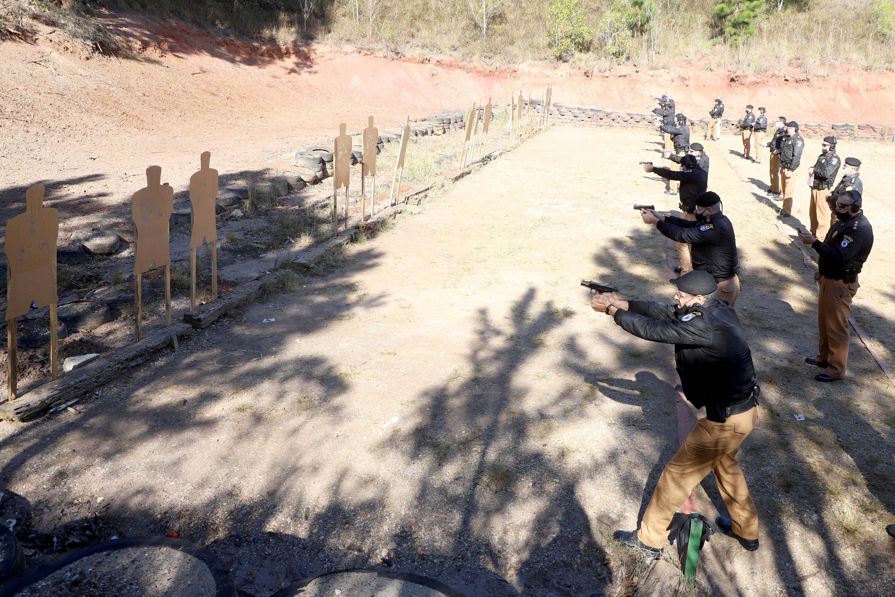 Academia Policial Militar ministra curso de aperfeiçoamento para 60 oficiais da PMPR. 
Foto: Ari Dias/AEN