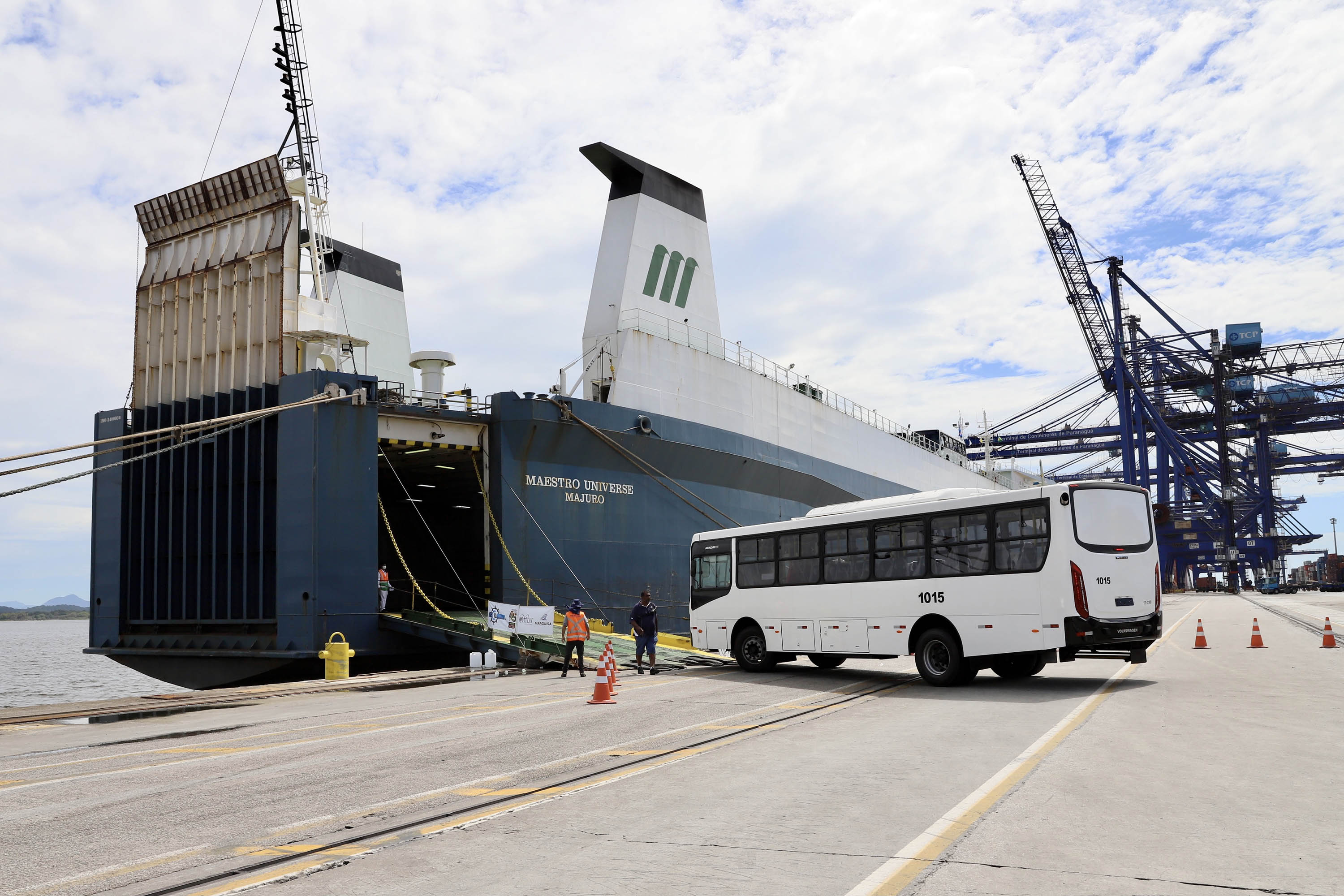 Com 29.081.691 toneladas de cargas movimentadas, os portos do Paraná alcançaram o melhor semestre da história. O volume de produtos importados e exportados entre janeiro e junho de 2021 é 3% maior que o registrado no mesmo período de 2020, quanto foram 28.177.335 toneladas.  - Paranaguá, 08/07/2021  -  Foto: Claudio Neves/Portos do Paraná