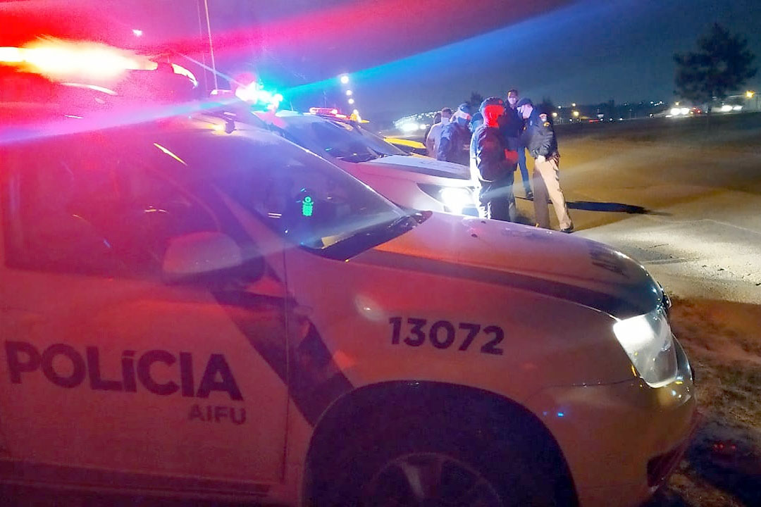 Fiscalizações da AIFU interditam 11 pontos comerciais e dispersam 1,1 mil pessoas neste final de semana em Curitiba
Foto: PMPR