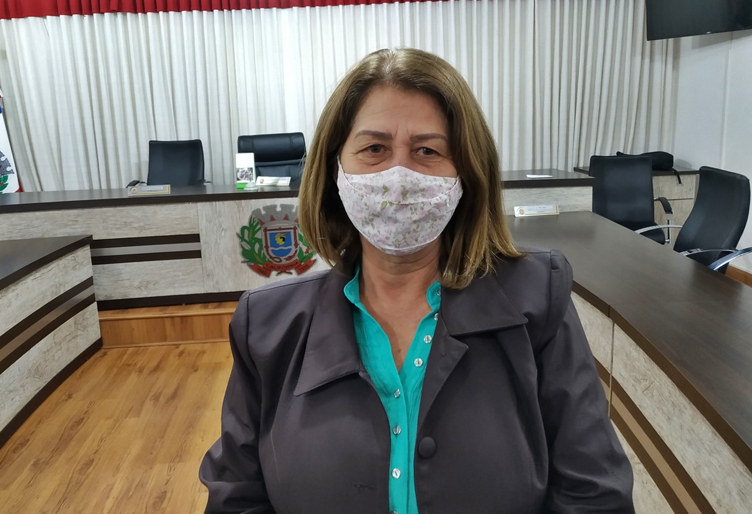 Sanepar leva água tratada para comunidade Córrego D Ouro em Califórnia
Maria Eonice de Souza está feliz com a solução definitiva para a água do Córrego D’Ouro

Foto: Sanepar