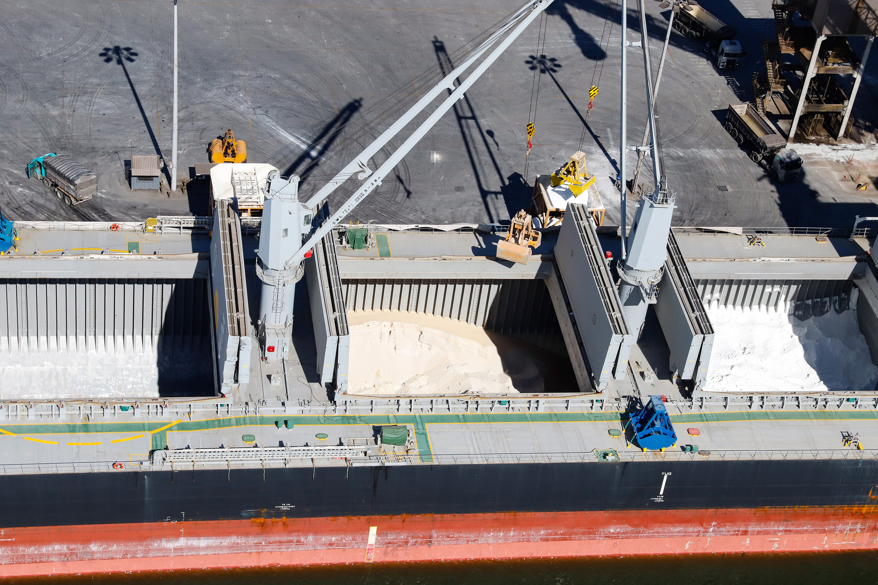 O movimento histórico na importação nacional de fertilizantes refletiu no volume desembarcado pelos portos paranaenses.  -  Paranaguá, 21/07/2021  -  Foto: Rodrigo Felix Leal/SEIL