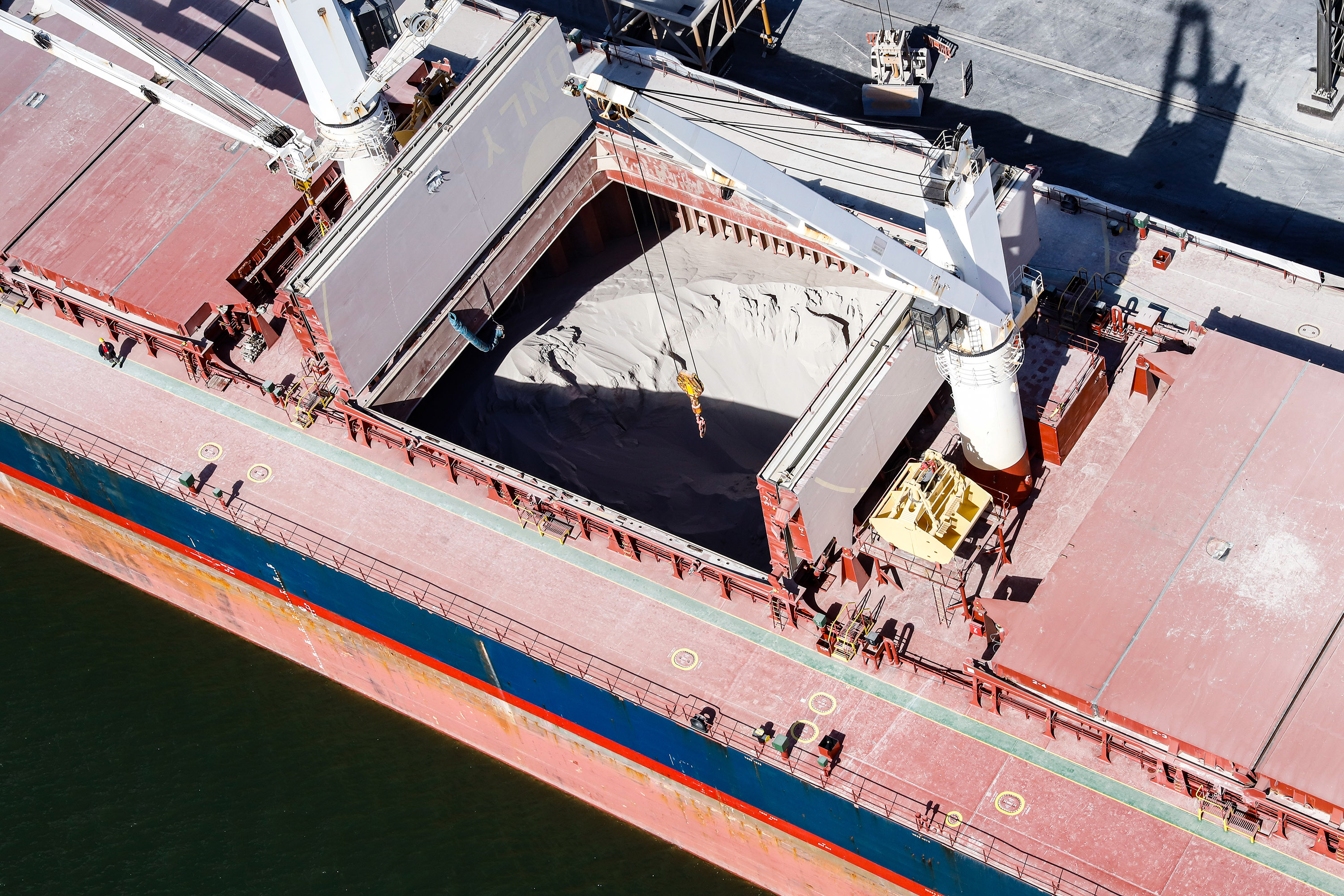 O movimento histórico na importação nacional de fertilizantes refletiu no volume desembarcado pelos portos paranaenses.  -  Paranaguá, 21/07/2021  -  Foto: Rodrigo Felix Leal/SEIL