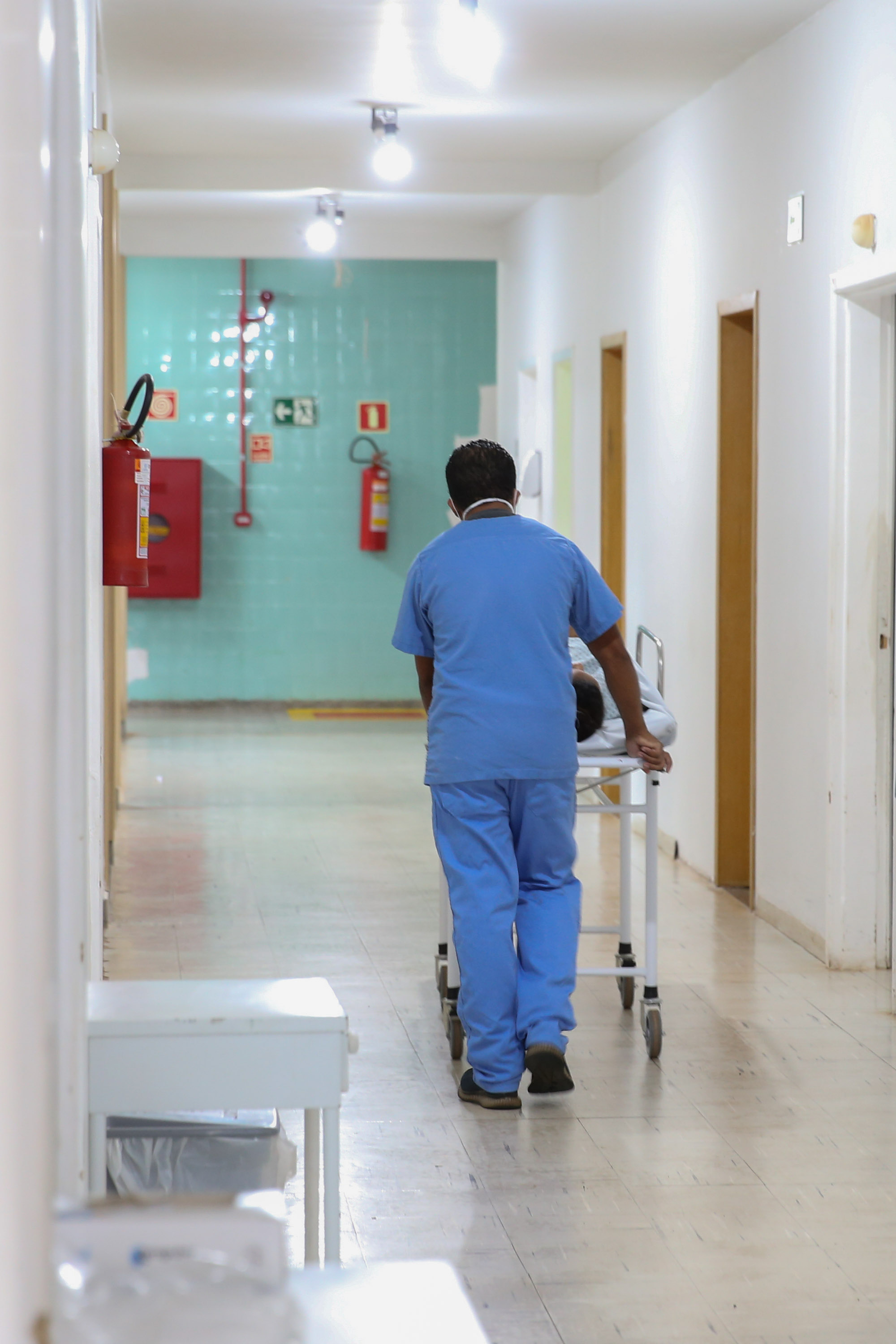 Pela primeira vez desde novembro, ocupação de leitos de UTI fica abaixo de 70%
-  Foto: Geraldo Bubniak/AEN
