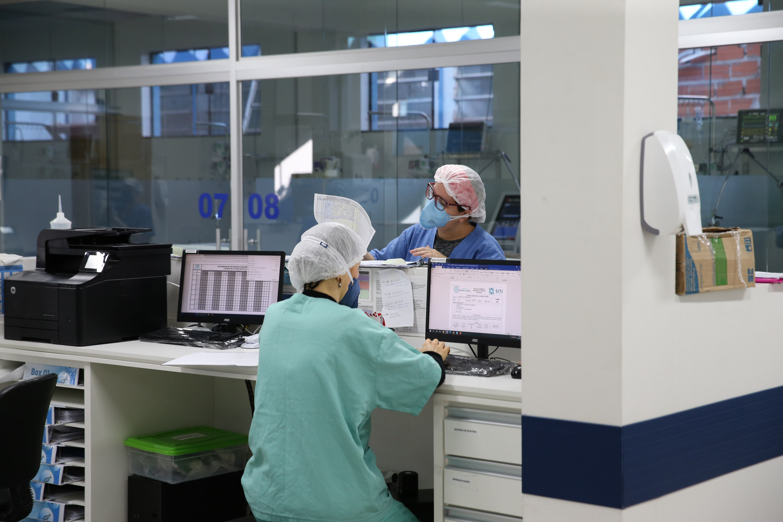 Pela primeira vez desde novembro, ocupação de leitos de UTI fica abaixo de 70%
-  Foto: Geraldo Bubniak/AEN