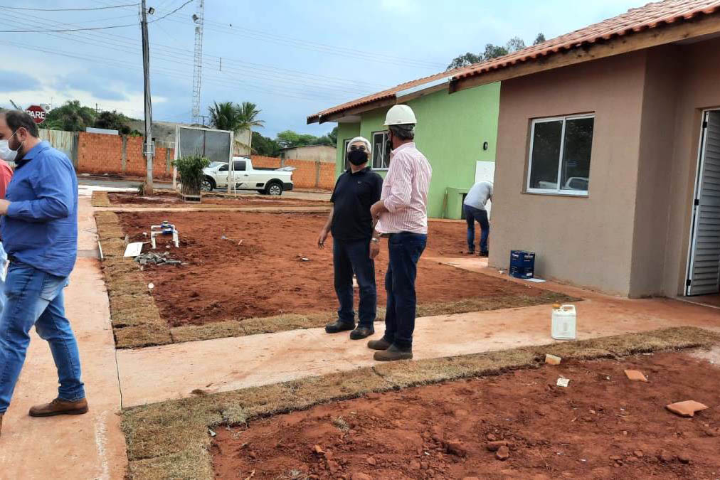 O Residencial Ibicatu, novo empreendimento habitacional em Centenário do Sul com 30 moradias, está em fase final de construção. O projeto recebeu R$ 1,7 milhão de investimento do Governo do Estado e atenderá famílias em situação de vulnerabilidade social da cidade, na região Norte do Paraná. (Foto: Ivone/Cohapar)