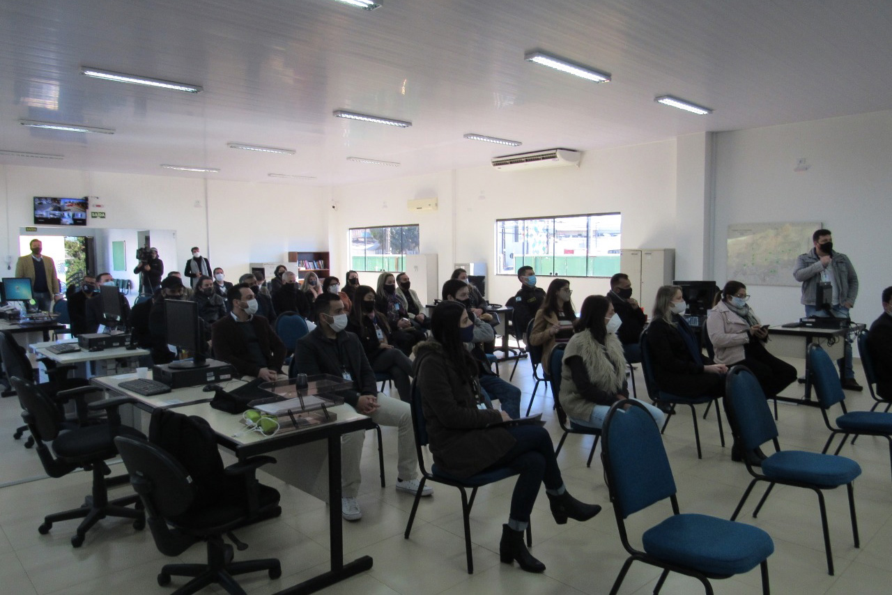 O Departamento Penitenciário do Paraná (Depen) inaugurou nesta quinta-feira (29), a nova estrutura que vai abrigar o Complexo Social de Cascavel, no Oeste do Paraná. Com 800 metros quadrados, o local vai unir em um mesmo espaço os serviços do Patronato Penitenciário e do Escritório Social, que oferecem apoio e ofertam projetos e ações de capacitação de egressos, monitorados e prestadores de serviço à comunidade.  -  Curitiba, 29/07/2021  -  Foto: DEPEN-PR