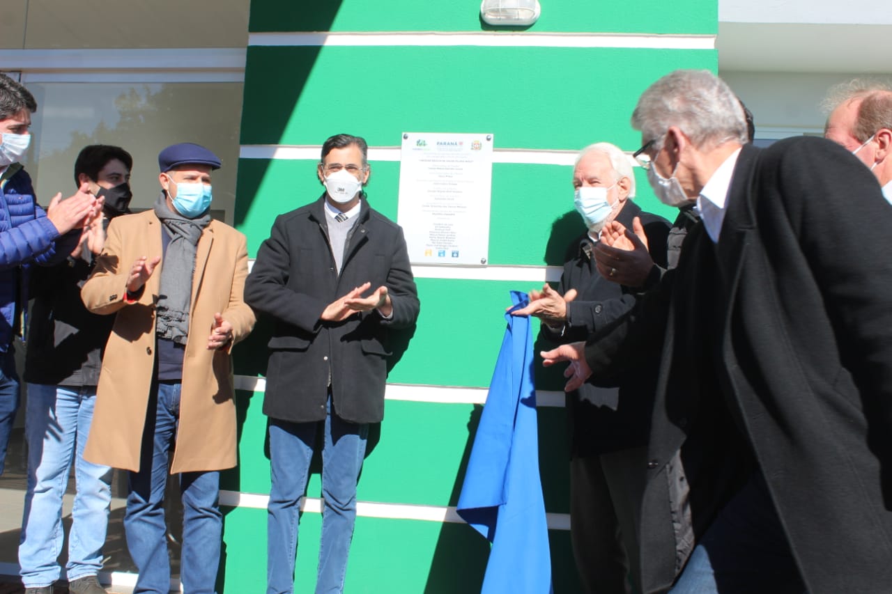 O vice-governador Darci Piana inaugurou nesta quinta-feira (29), em Corbélia, no Oeste do Paraná, uma Unidade Básica de Saúde (UBS) no bairro Santa Catarina e de uma quadra de esportes no Jardim Juliana.Foto: Gisele Barão