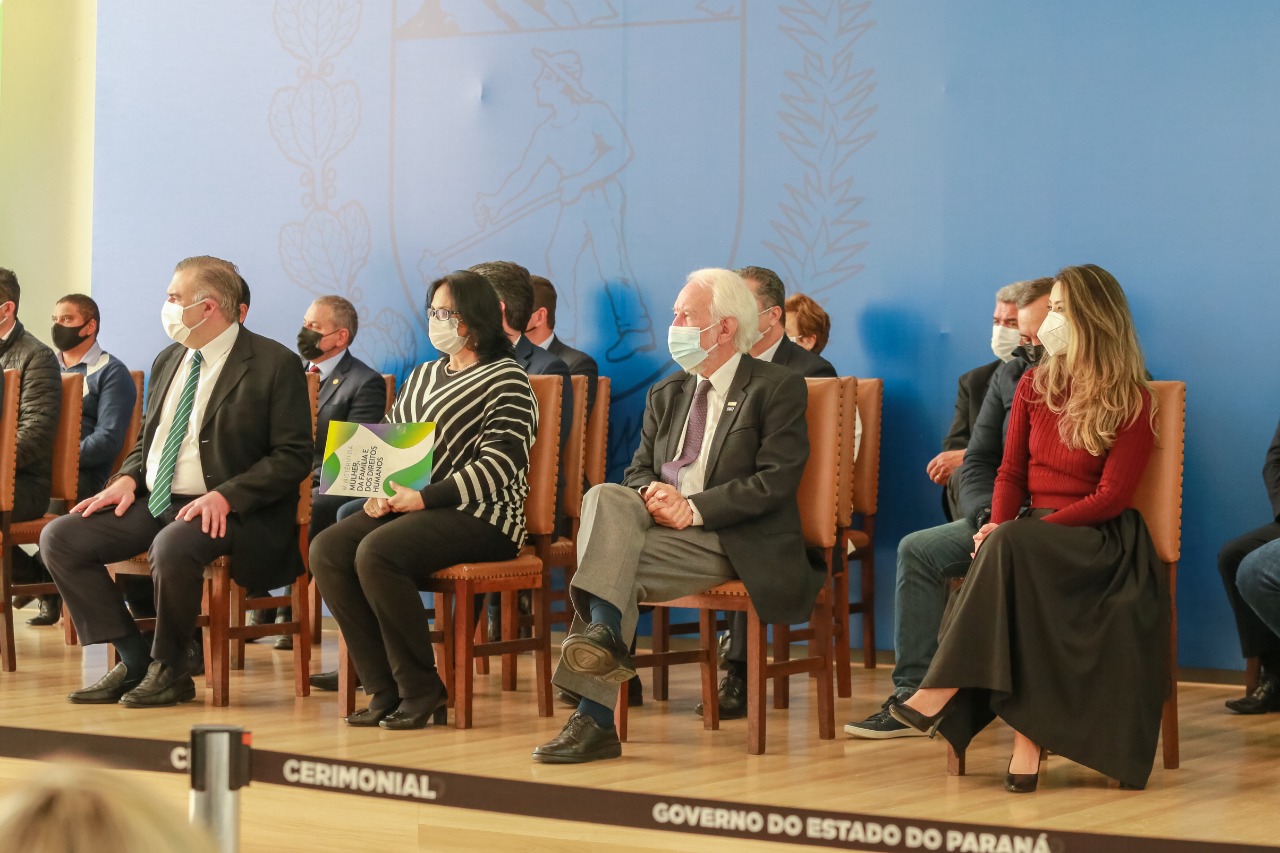 O vice governador Darci Piana recebe nesta segunda-feira (02) a ministra da Mulher, da Família e dos Direitos Humanos, Damares Alves no Palacio Iguacu. Curitiba, 02/08/2021 - Foto: Valdelino Pontes/AEN