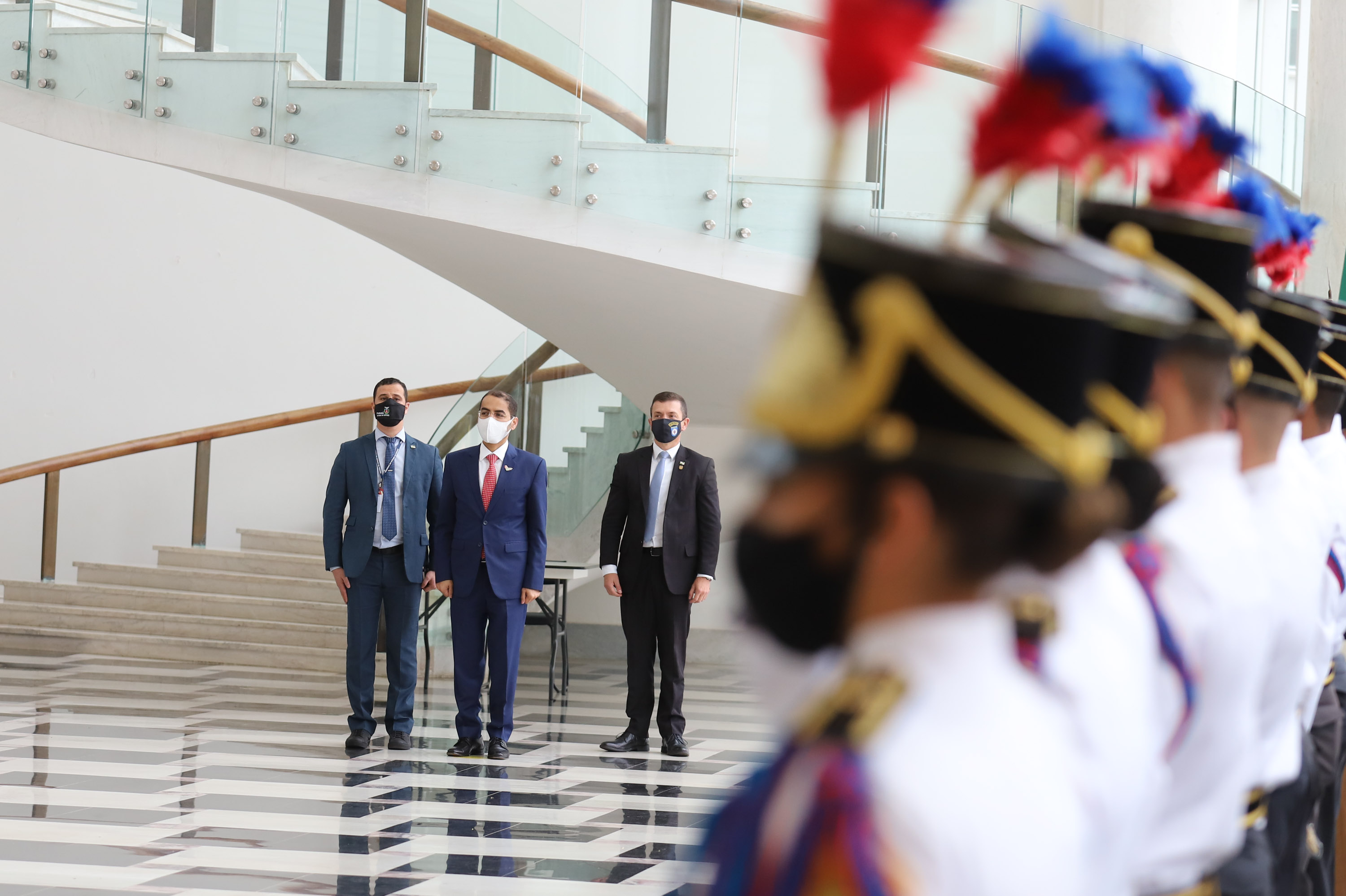 O governador Carlos Massa Ratinho Junior recebe  nesta quarta-feira (4) , o embaixador dos Emirados Árabes no Brasil, Saleh Alsuwaidi  no Palacio Iguacu. Curitiba, 04/08/2021. Foto: Geraldo Bubniak/AEN